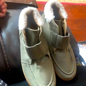 New crazy 8 size 5 boy’s new with tag